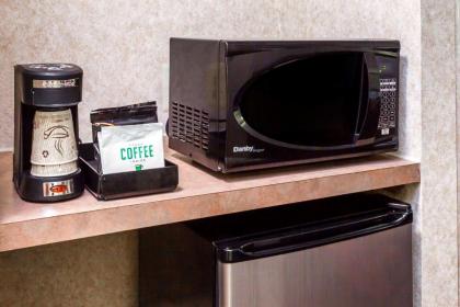 Days Inn by Wyndham Manassas - image 4