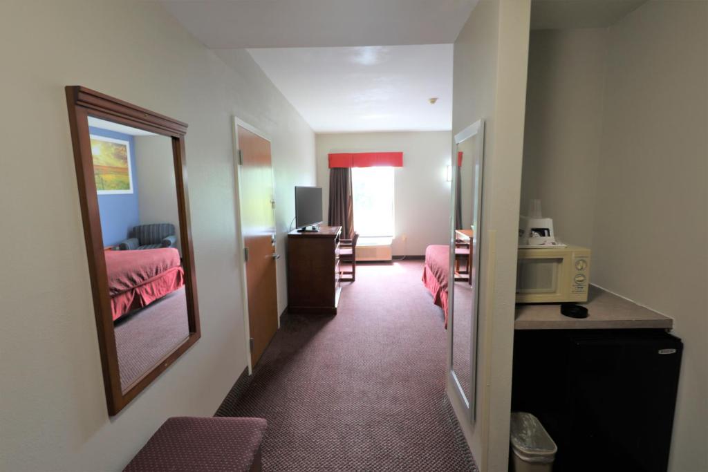 Days Inn by Wyndham Manassas - image 7