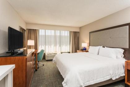 Hampton Inn Manassas - image 21