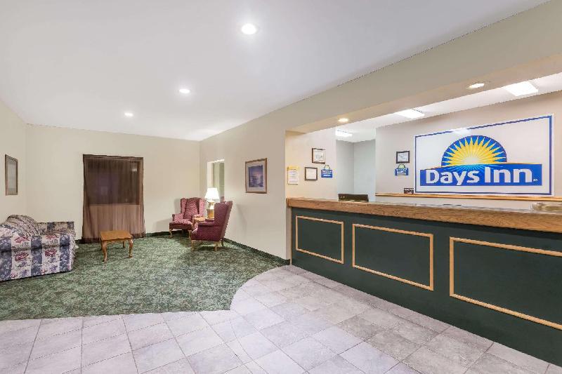 Days Inn by Wyndham Manchester - image 4
