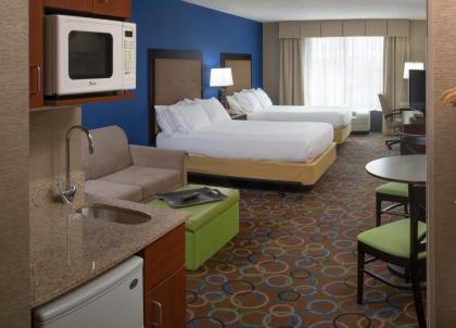 Holiday Inn Express Hotel & Suites Manchester - Airport an IHG Hotel - image 8