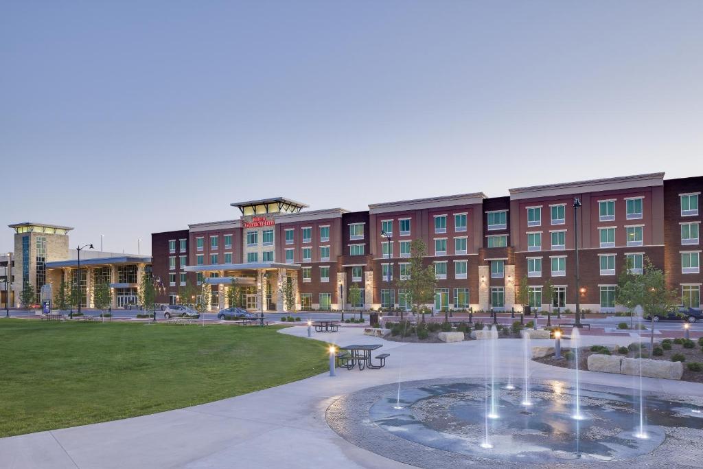 Hilton Garden Inn Manhattan Kansas - main image