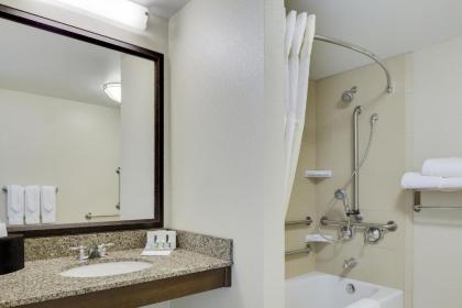 Hilton Garden Inn Manhattan Kansas - image 9