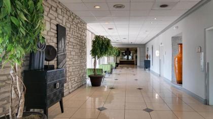 Holiday Inn At the Campus an IHG Hotel - image 14