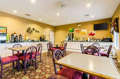 Quality Inn & Suites Manhattan - image 15