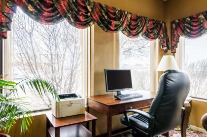 Quality Inn & Suites Manhattan - image 4