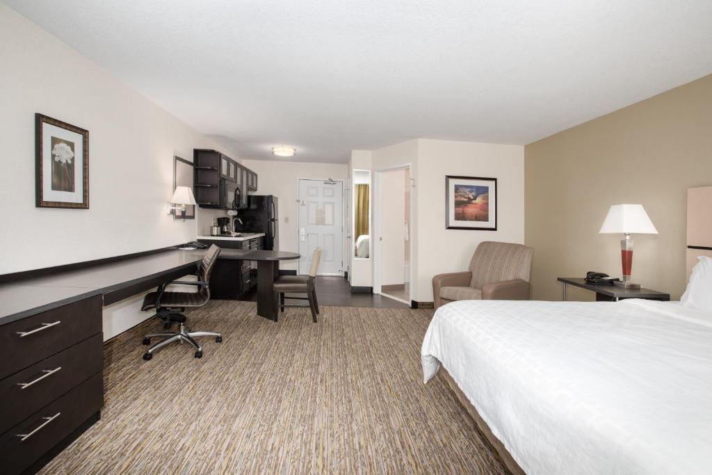 Candlewood Suites Manhattan an IHG Hotel - image 4