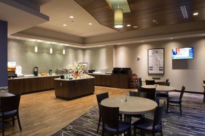 Bluemont Hotel - image 4