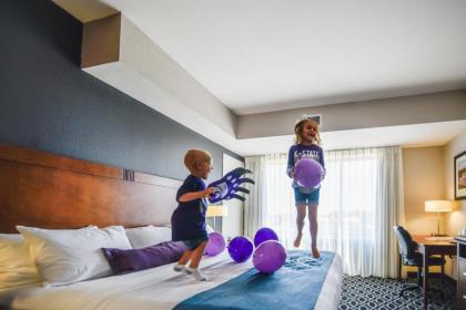 Bluemont Hotel - image 5