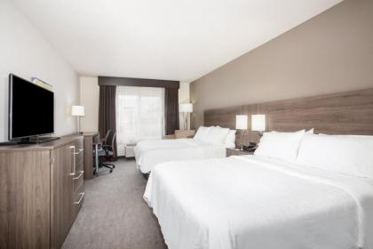 Holiday Inn Express & Suites Manhattan an IHG Hotel - image 14