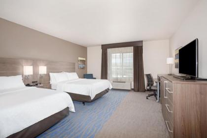 Holiday Inn Express & Suites Manhattan an IHG Hotel - image 15