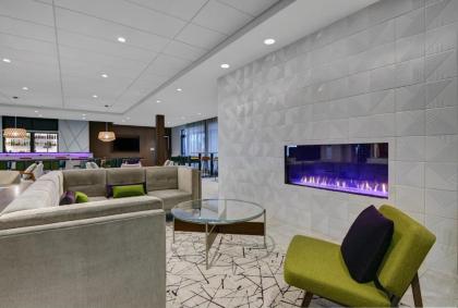 Courtyard by Marriott Manhattan - image 12