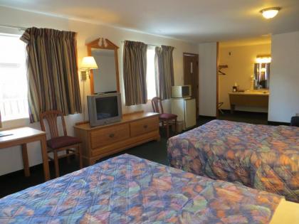 Silver Saddle Motel - image 5