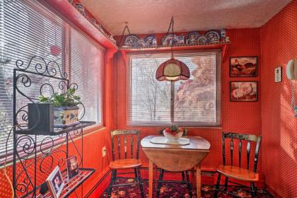 Colorful Bungalow By Pikes Peak and Garden of the Gods