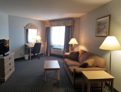Baymont by Wyndham Manitowoc Lakefront - image 8