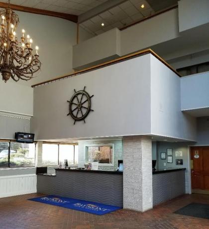 Baymont by Wyndham Manitowoc Lakefront - image 9
