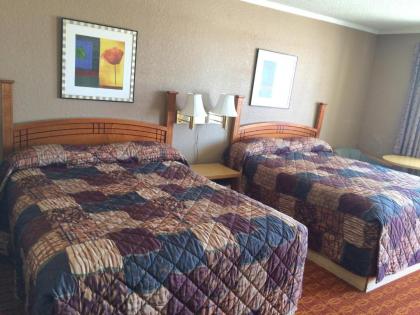 Lake Shore Motel - image 7