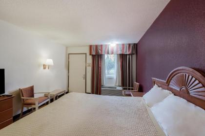 OYO Hotel Manning SC - image 8