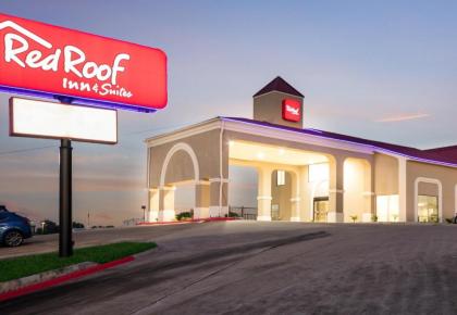 Red Roof Inn  Suites Austin East   manor manor