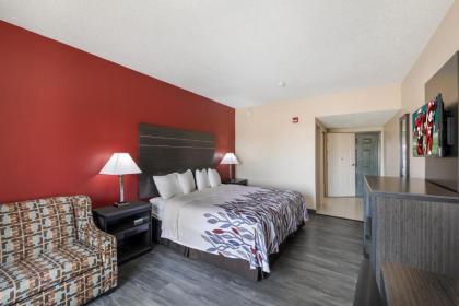 Red Roof Inn & Suites Austin East - Manor - image 8