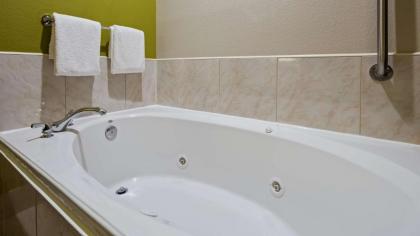 Best Western Plus Mansfield Inn and Suites - image 10