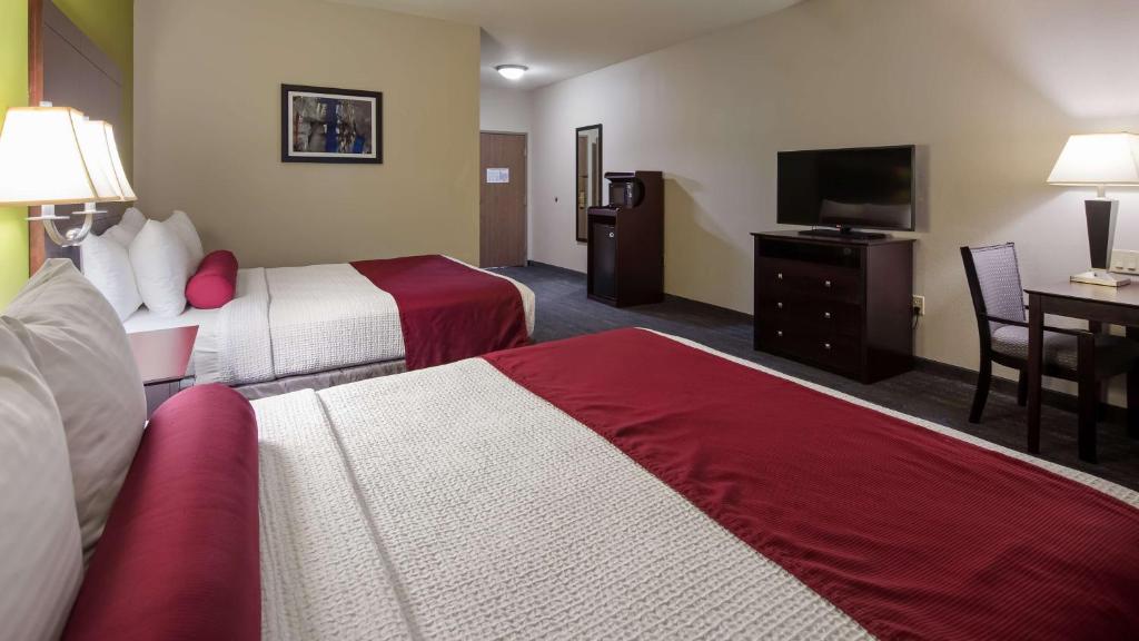 Best Western Plus Mansfield Inn and Suites - image 3