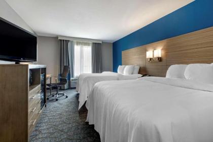 Comfort Inn & Suites Mansfield - image 12