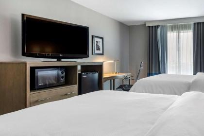 Comfort Inn & Suites Mansfield - image 13