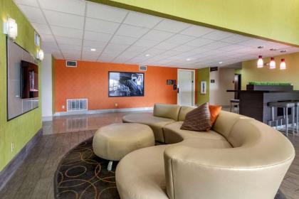 Comfort Inn & Suites Mansfield - image 4