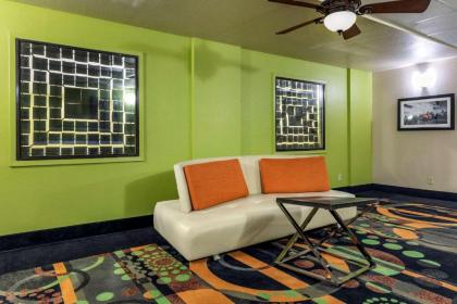Comfort Inn & Suites Mansfield - image 7