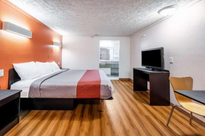 Motel 6-Mansfield OH - image 12