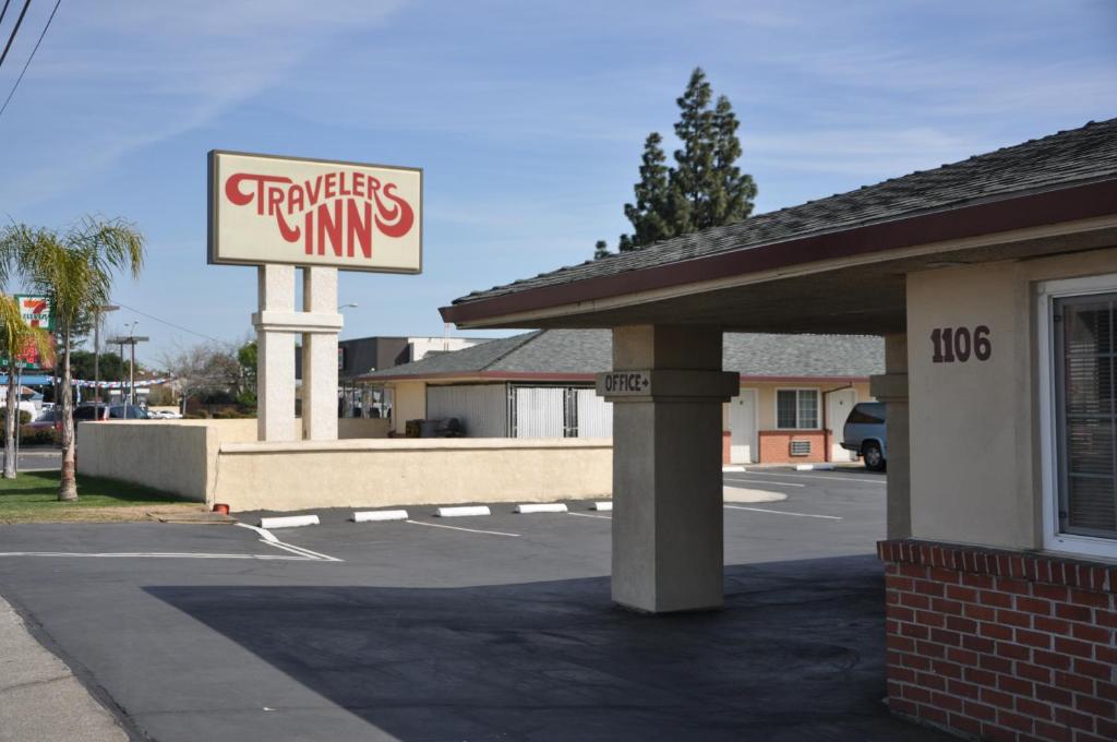 Travelers Inn Manteca - main image