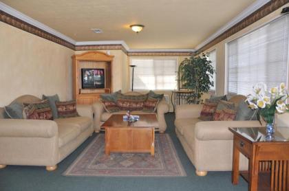 Travelers Inn Manteca - image 11