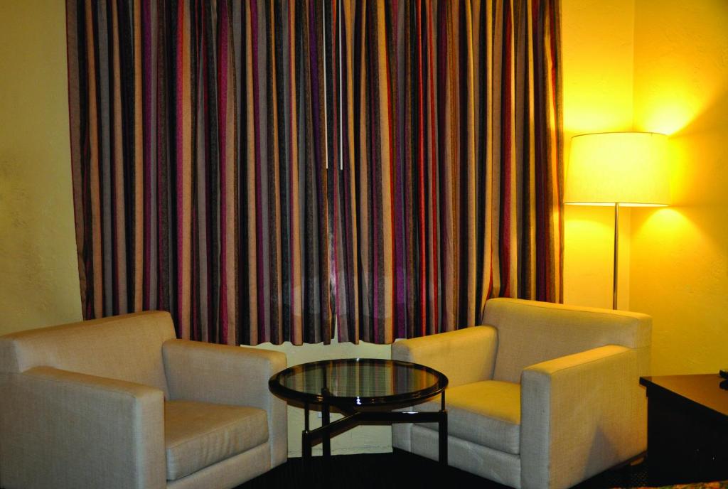 Travelers Inn Manteca - image 5