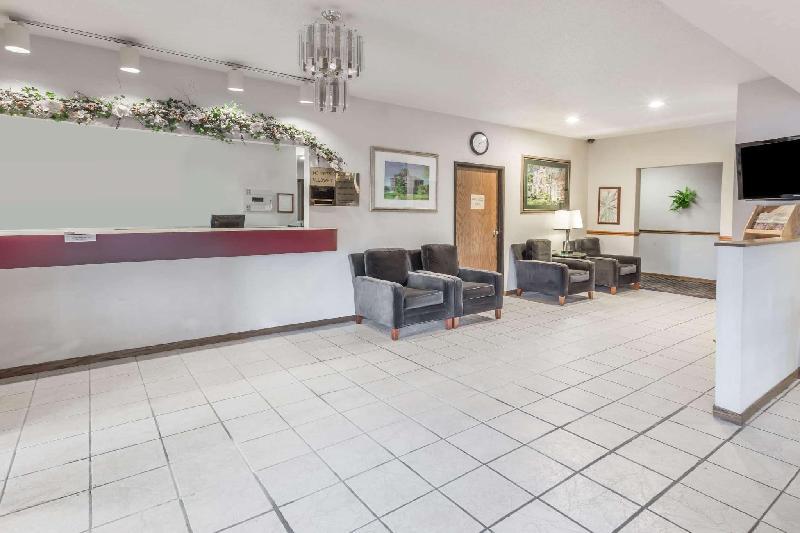 Howard Johnson by Wyndham Manteno - image 2