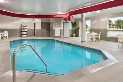 Country Inn & Suites by Radisson Manteno IL - image 14