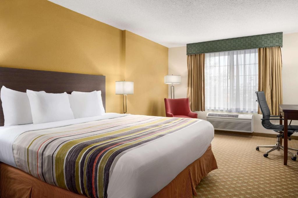 Country Inn & Suites by Radisson Manteno IL - image 7