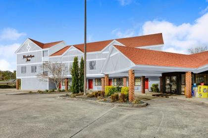 Elizabethan Inn - image 13