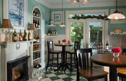 White Doe Inn Bed & Breakfast - image 7