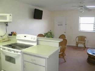 Skipjack Resort & Marina - main image