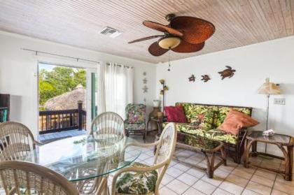 Blue Water Bungalow - image 2