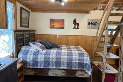 The Cowboy Cabin - image 9