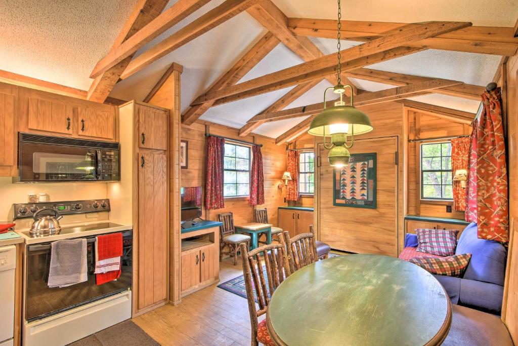 Nature Lovers Dream Cabin with Fire Pit and Deck - image 7