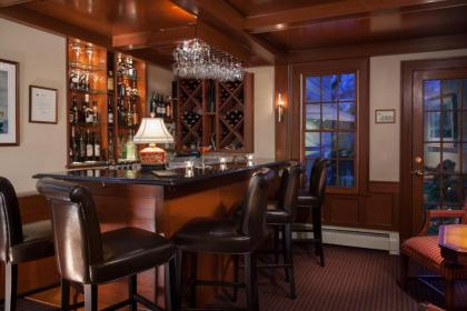 Harbor Light Inn - image 12