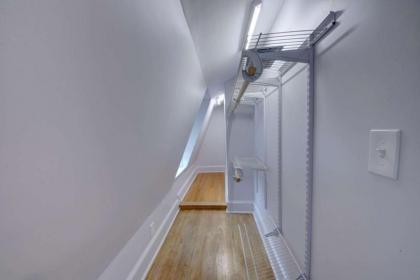 Sweet Retreat - image 12