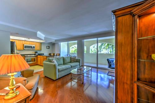 Marco Island Condo with Patio Steps to Beach Access - image 4