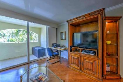 Marco Island Condo with Patio Steps to Beach Access - image 5