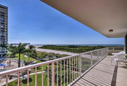 Luxe Getaway with Community Amenities Walk to Beach marco Island