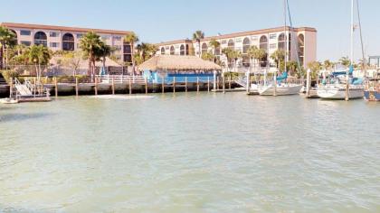 Renovated 2 Story 2 bed 2 bath Cabana Unit w/ On-Site Dolphin Tiki! - image 13