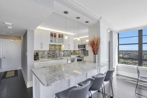 South Seas Tower 4-1506 - main image